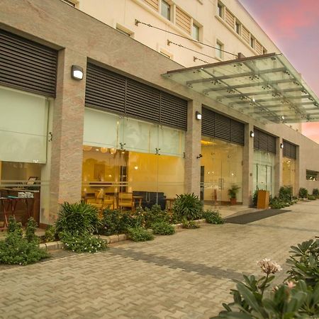 Kalyan Grand - a business hotel Vandalur Bagian luar foto