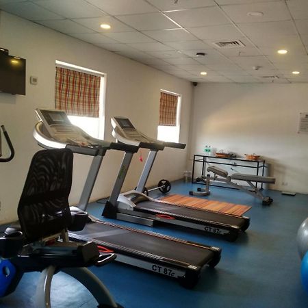 Kalyan Grand - a business hotel Vandalur Bagian luar foto