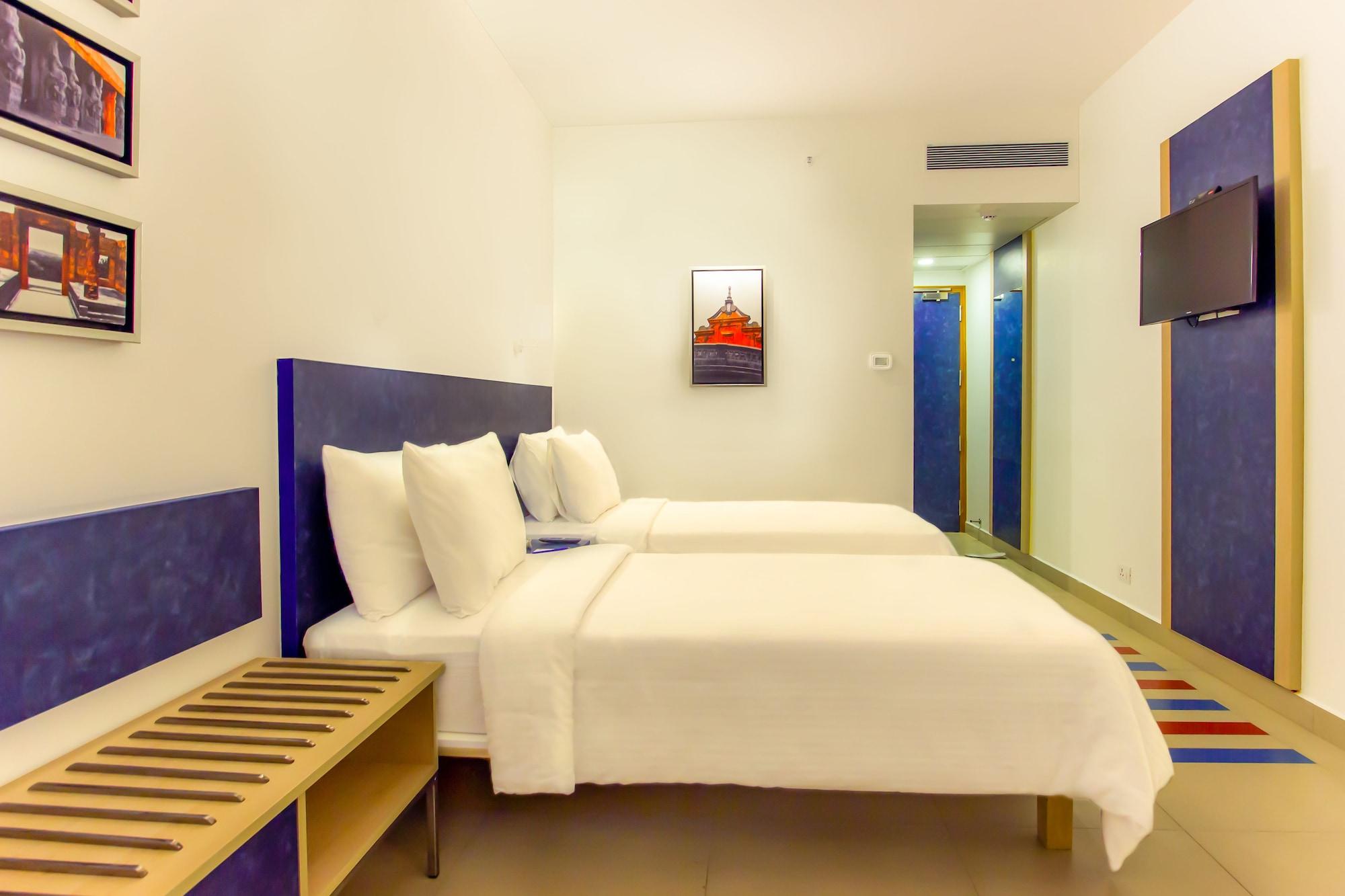 Kalyan Grand - a business hotel Vandalur Bagian luar foto