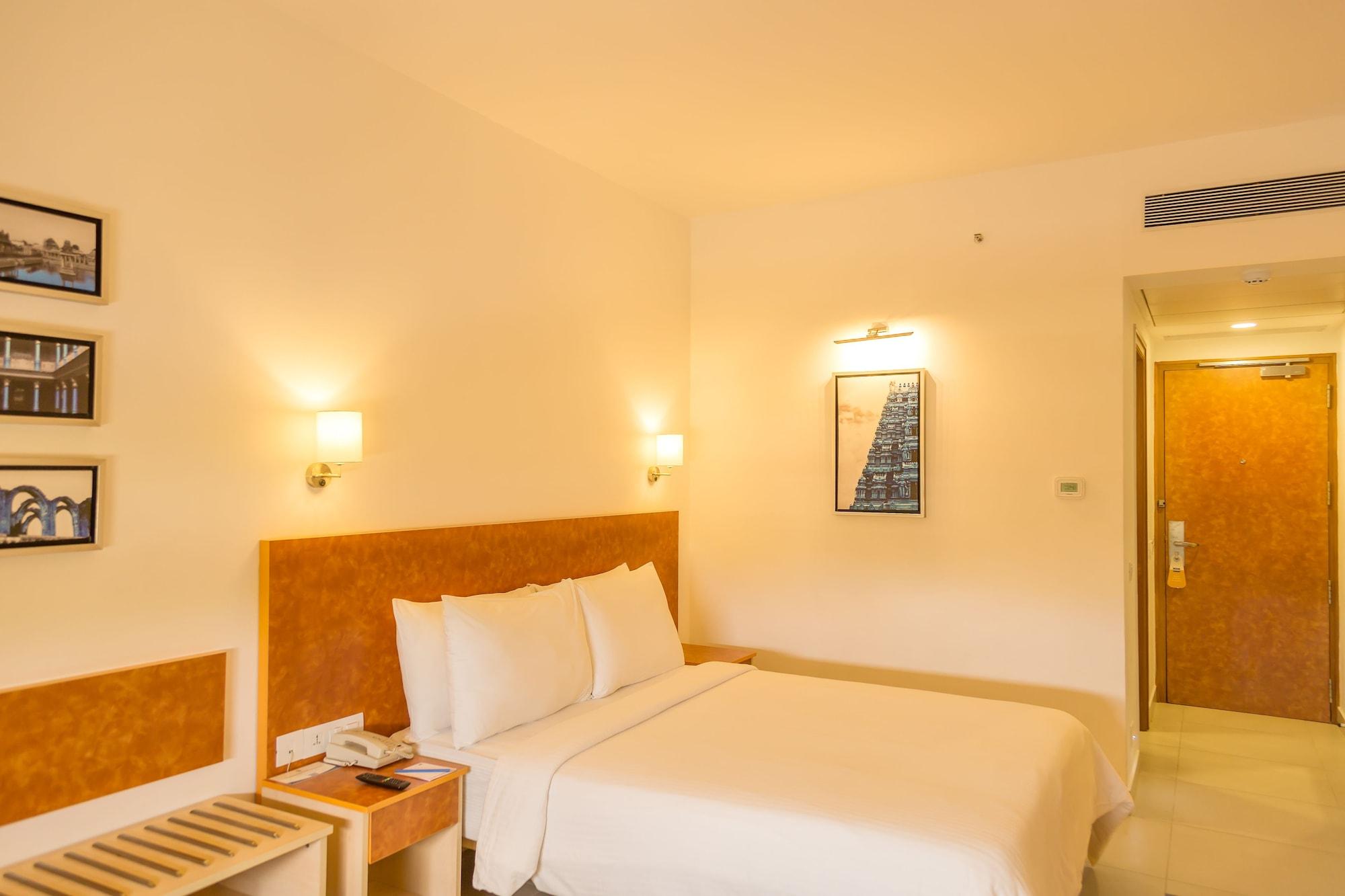 Kalyan Grand - a business hotel Vandalur Bagian luar foto
