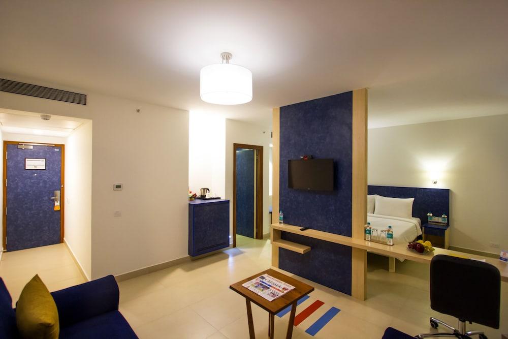 Kalyan Grand - a business hotel Vandalur Bagian luar foto