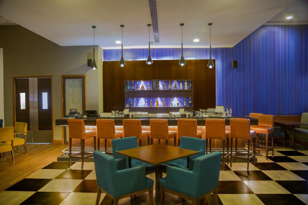 Kalyan Grand - a business hotel Vandalur Bagian luar foto