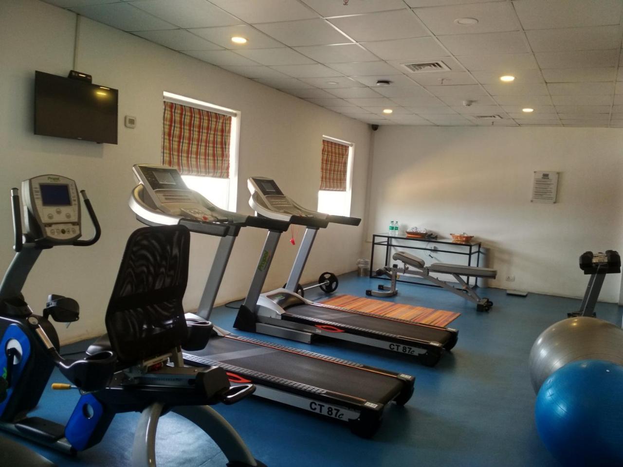 Kalyan Grand - a business hotel Vandalur Bagian luar foto